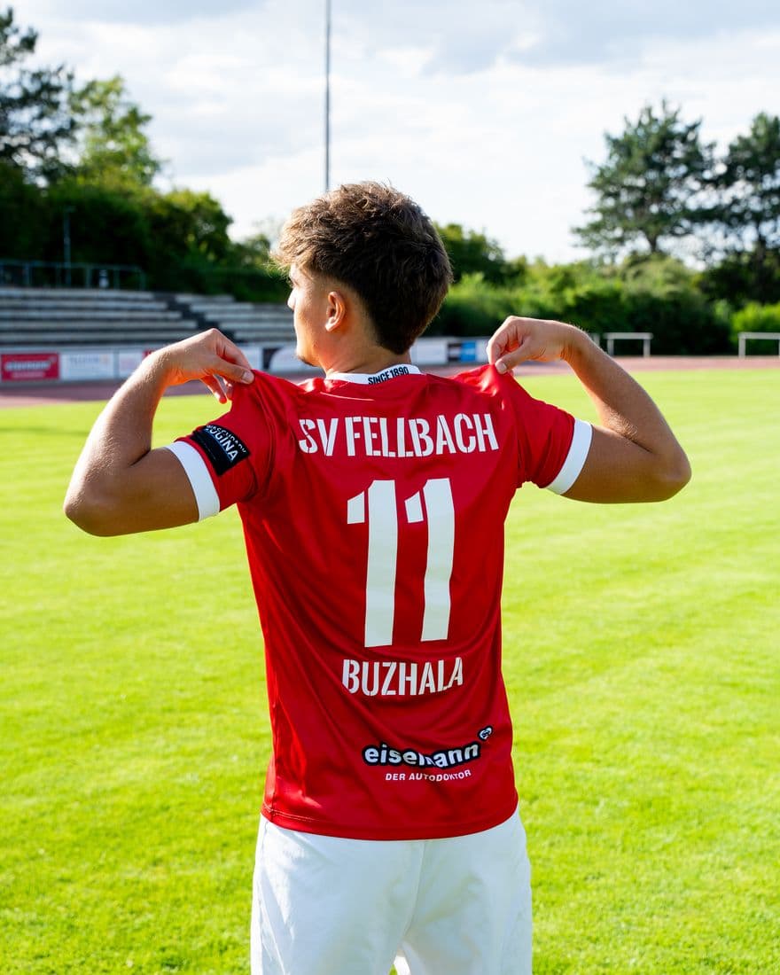 Leonis Buzhala beim Jubeln